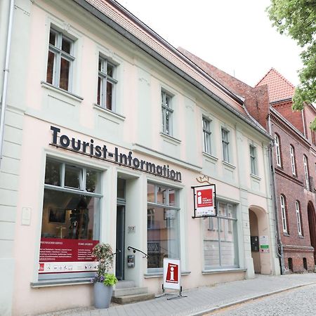 Kl. Fontane Ferienwohnung Bad Freienwalde Direkt Am Markt Buitenkant foto